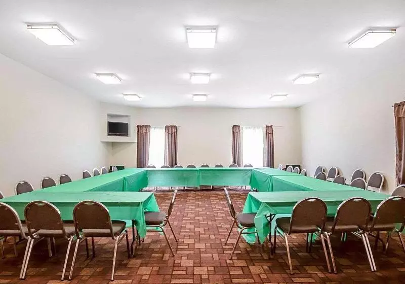 Hotel Quality Suites La Grange