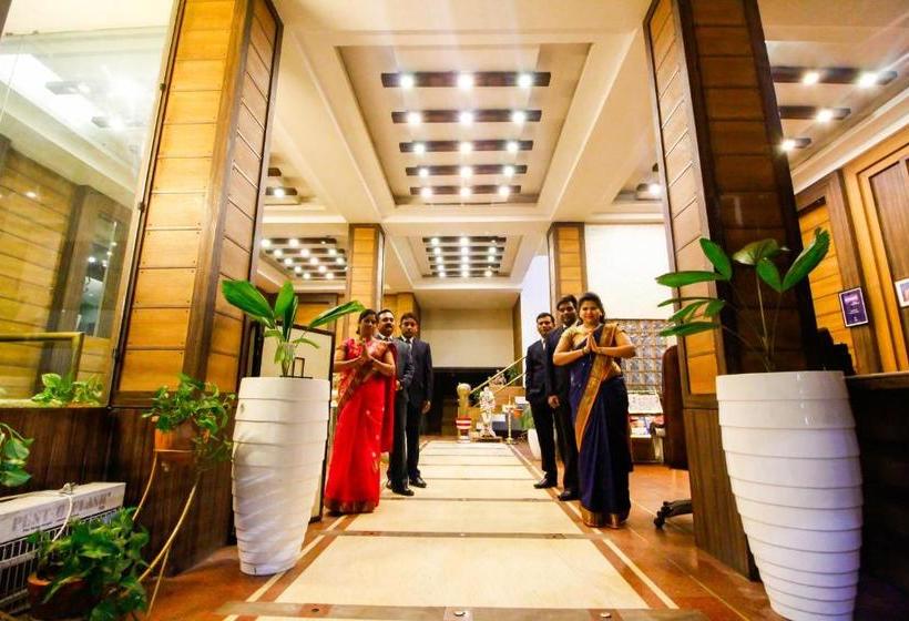 בית מלון כפרי Rishi Regency