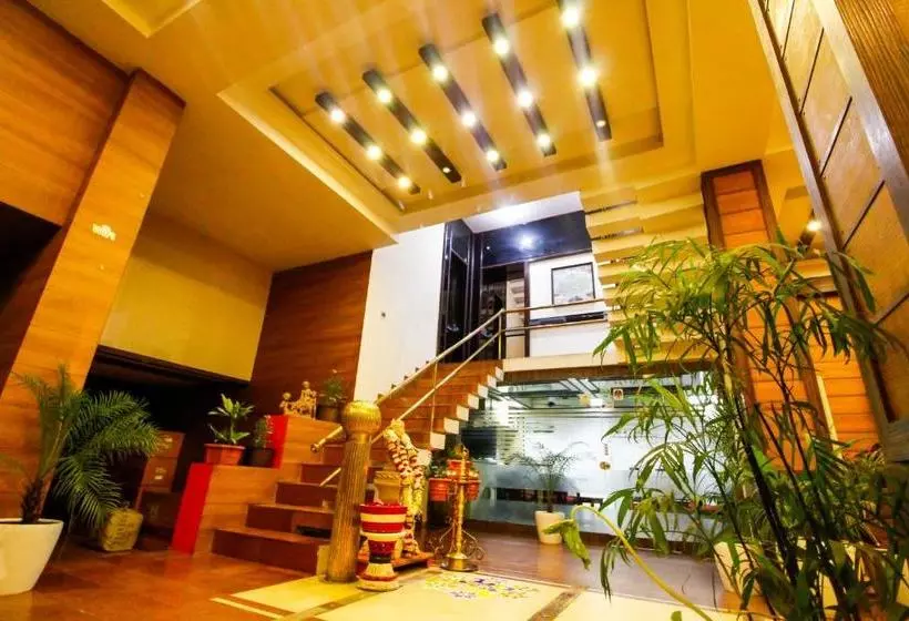 בית מלון כפרי Rishi Regency