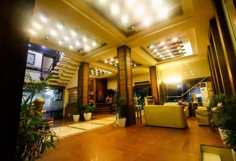 בית מלון כפרי Rishi Regency