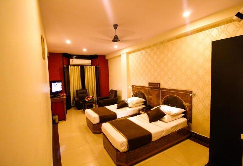 בית מלון כפרי Rishi Regency