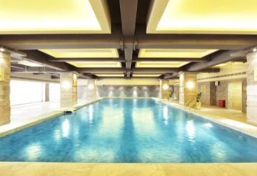 호텔 Royal Suites & Tower