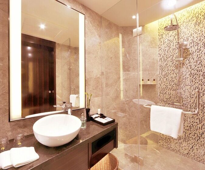 호텔 Royal Suites & Tower