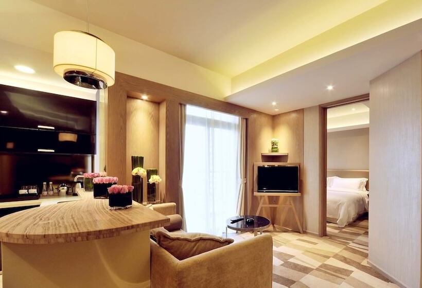 호텔 Royal Suites & Tower