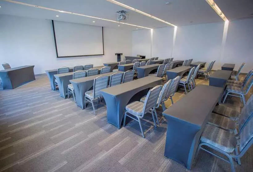 Yachting Hotel Quintero