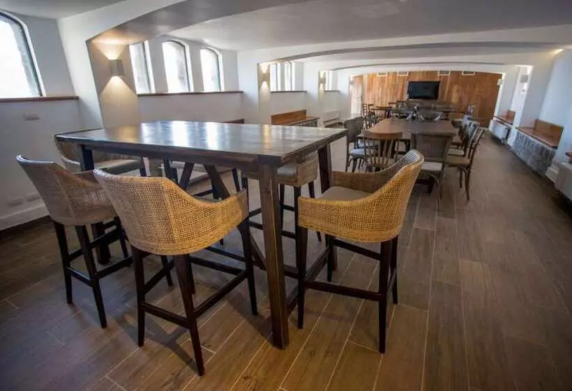 Yachting Hotel Quintero