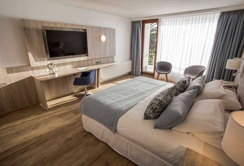 Yachting Hotel Quintero