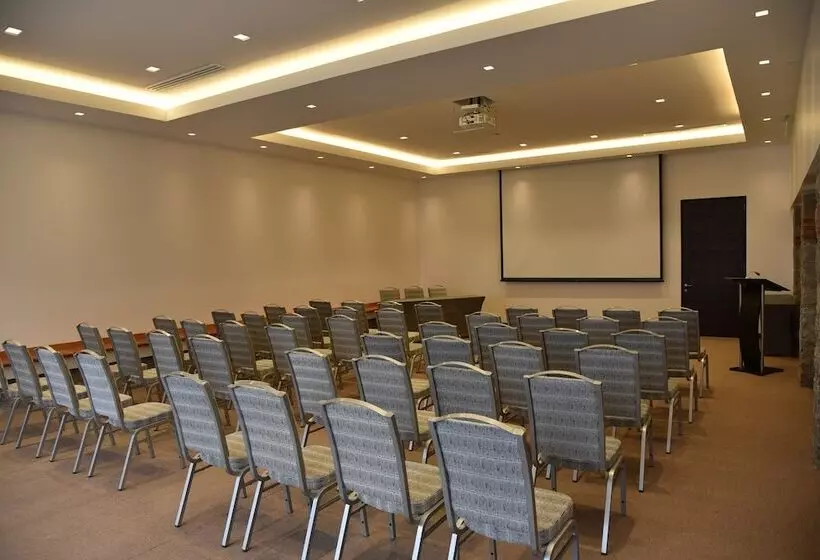 Yachting Hotel Quintero