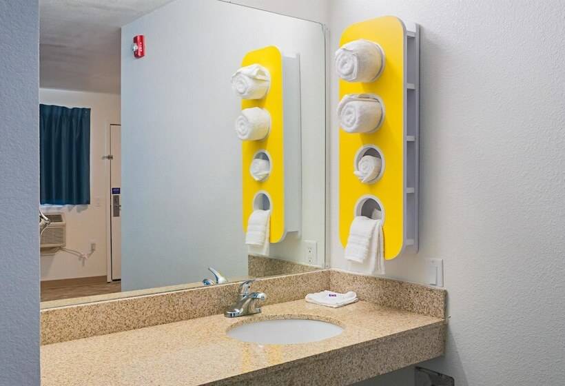 Motel 6bay Saint Louis, Ms