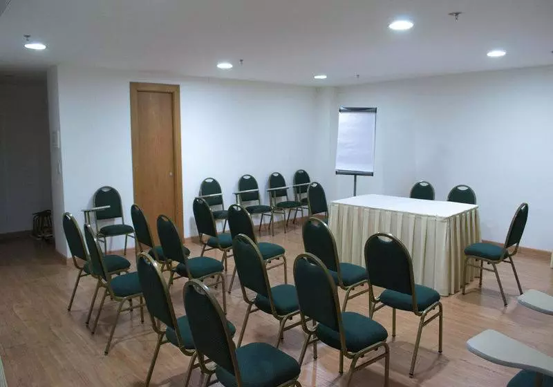 Salvador Business & Flat By Avectur