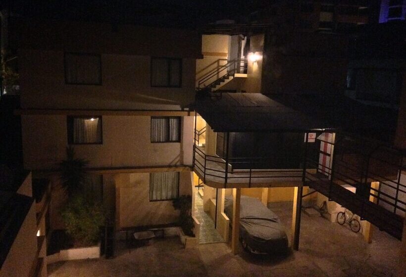 בית מלון כפרי Alston Inn