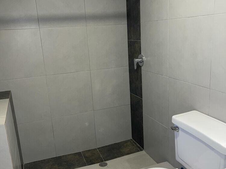 בית מלון כפרי Alston Inn