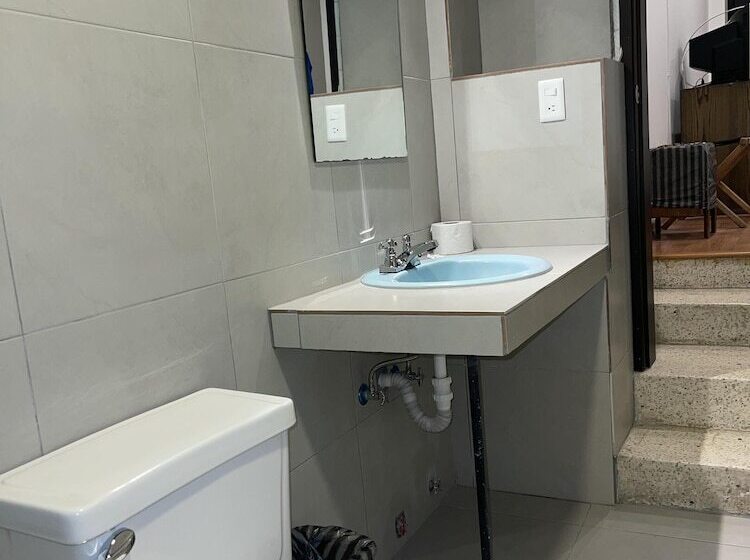 בית מלון כפרי Alston Inn