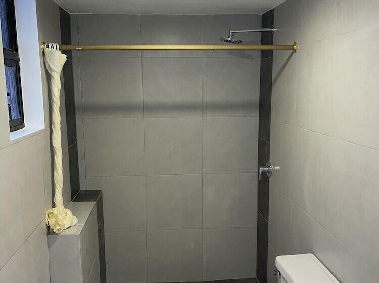 בית מלון כפרי Alston Inn