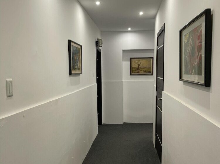 בית מלון כפרי Alston Inn