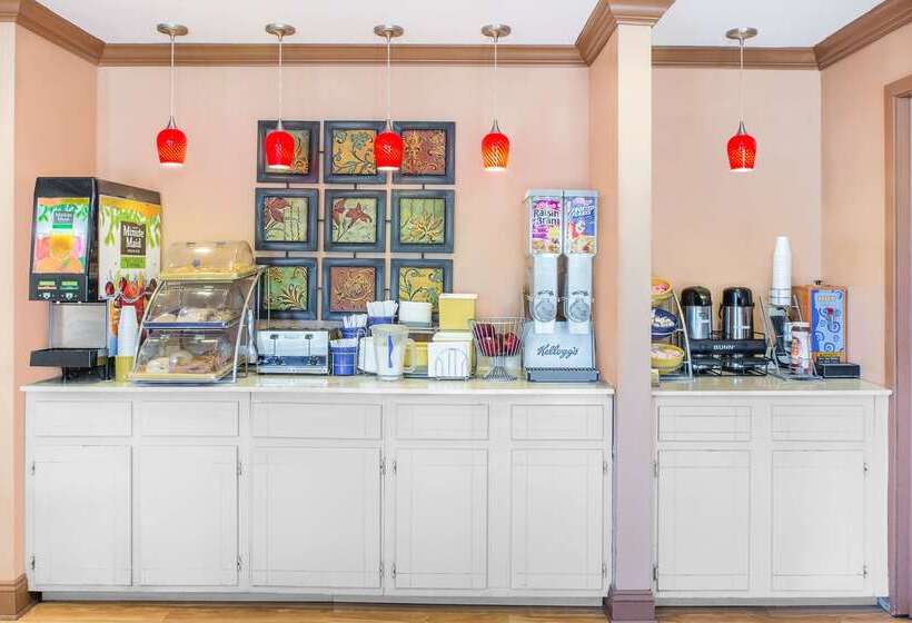 Отель America Best Value Inn Kosciusko