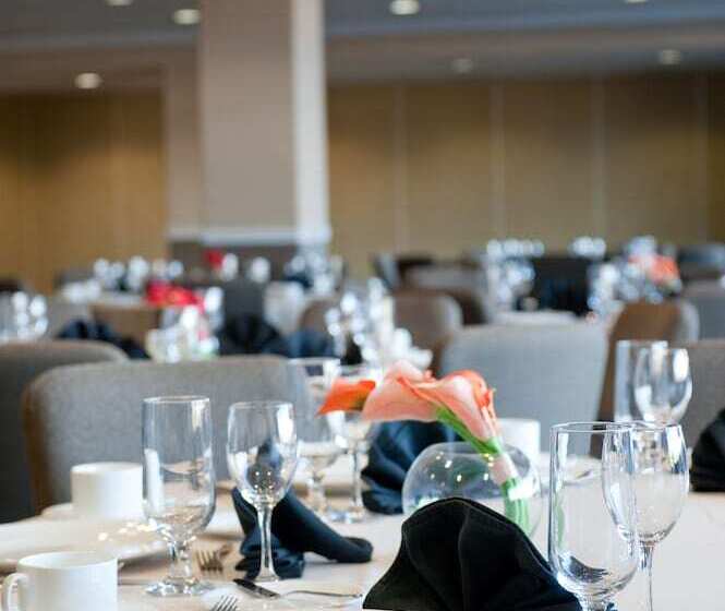 فندق Camden On The Lake Resort