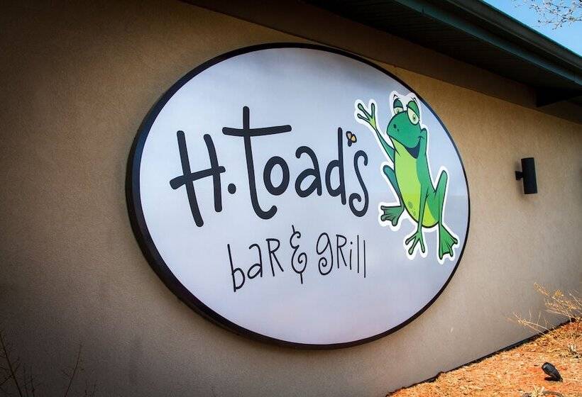 فندق Camden On The Lake Resort