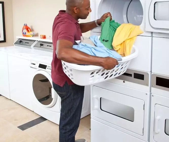 호텔 Candlewood Suites North Little Rock, An Ihg