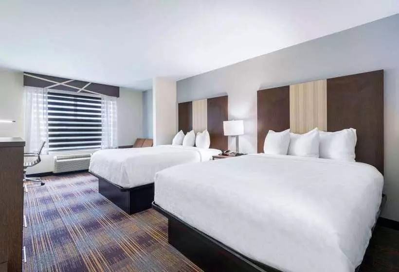 Отель Clarion Pointe Madisonhuntsville