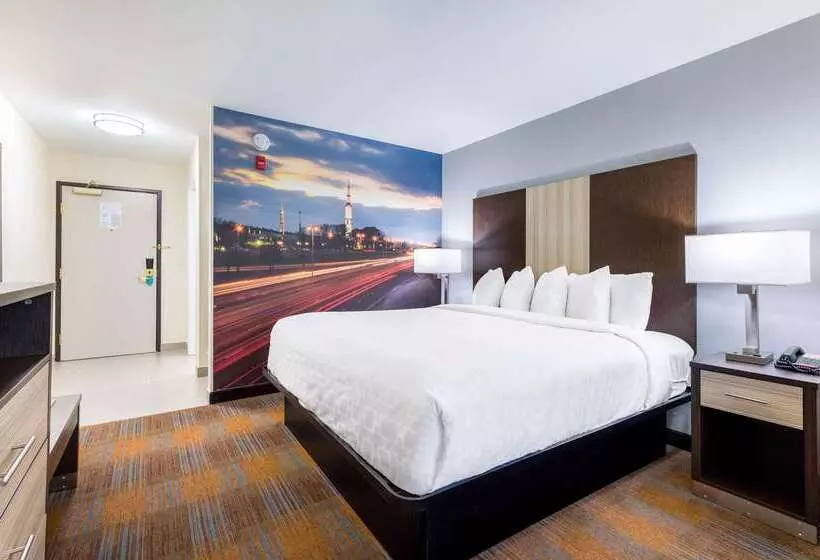 Отель Clarion Pointe Madisonhuntsville