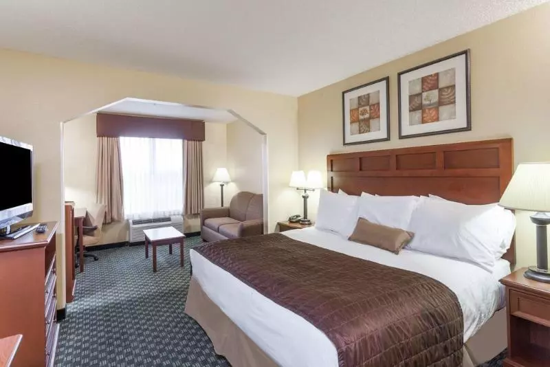 Отель Clarion Pointe Madisonhuntsville