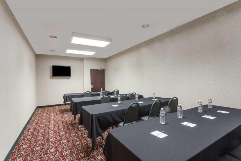 فندق Clarion Pointe Madisonhuntsville