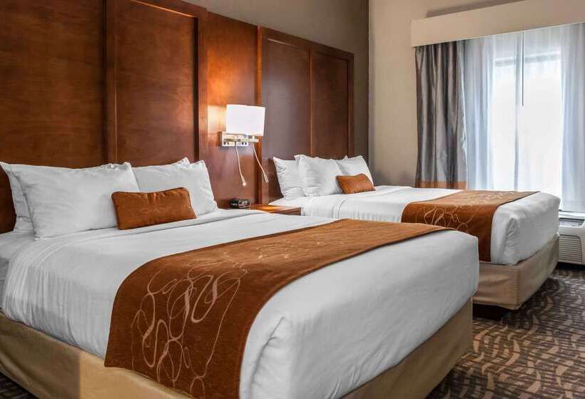 בית מלון כפרי Comfort Suites