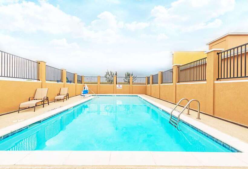 בית מלון כפרי Days Inn By Wyndham Rockdale Texas