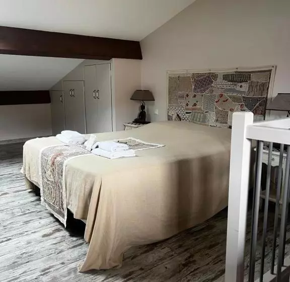 Отель Domaine De La Tannerie Chambres D Hôtes Et Appartements