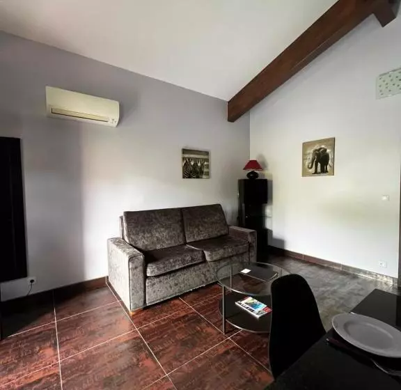 Отель Domaine De La Tannerie Chambres D Hôtes Et Appartements