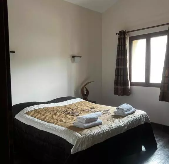 Отель Domaine De La Tannerie Chambres D Hôtes Et Appartements