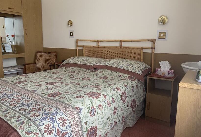 בית מלון כפרי Green Gables Guest House