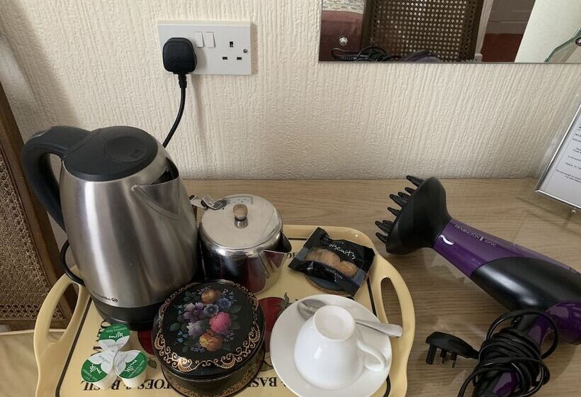 בית מלון כפרי Green Gables Guest House