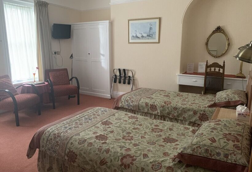 בית מלון כפרי Green Gables Guest House