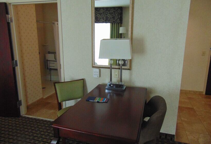 فندق Hampton Inn & Suites Clevelandmentor