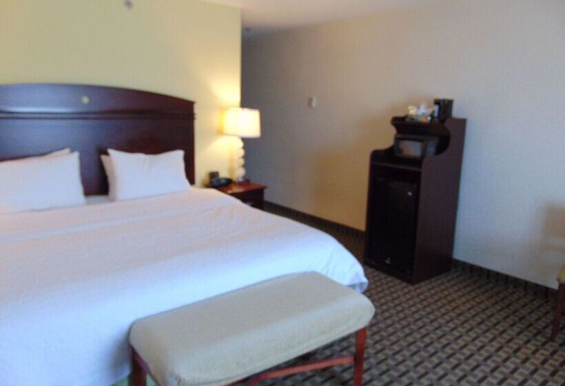 فندق Hampton Inn & Suites Clevelandmentor