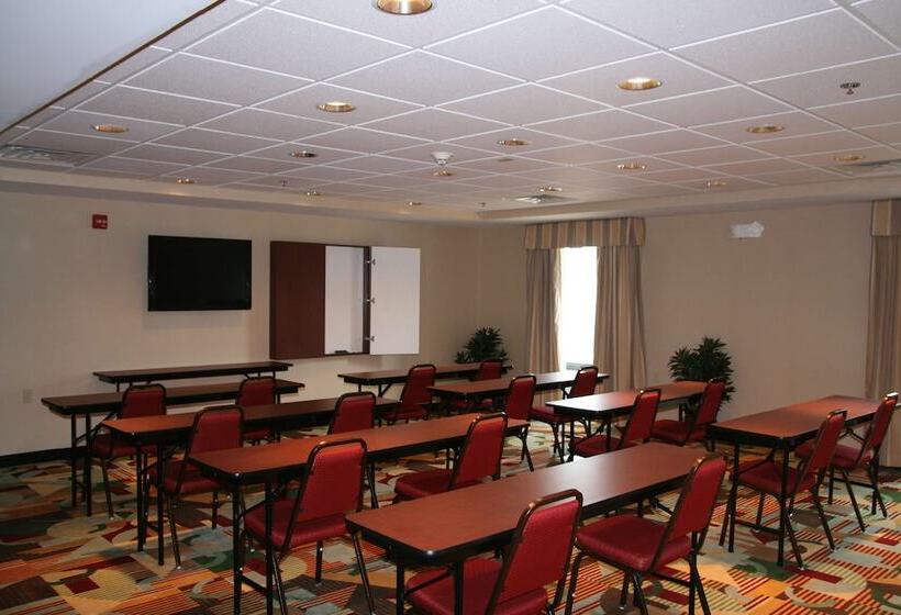 فندق Hampton Inn & Suites Clevelandmentor