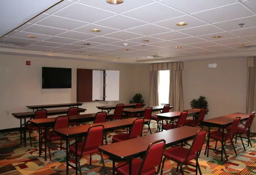 호텔 Hampton Inn & Suites Clevelandmentor