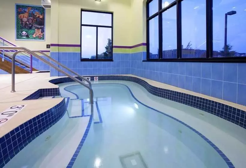 Holiday Inn Express Hotel & Suites Rogers, An Ihg