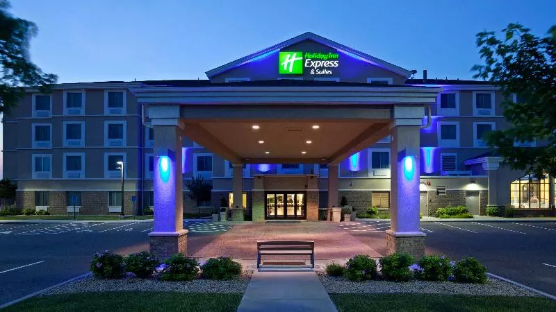Holiday Inn Express Hotel & Suites Rogers, An Ihg