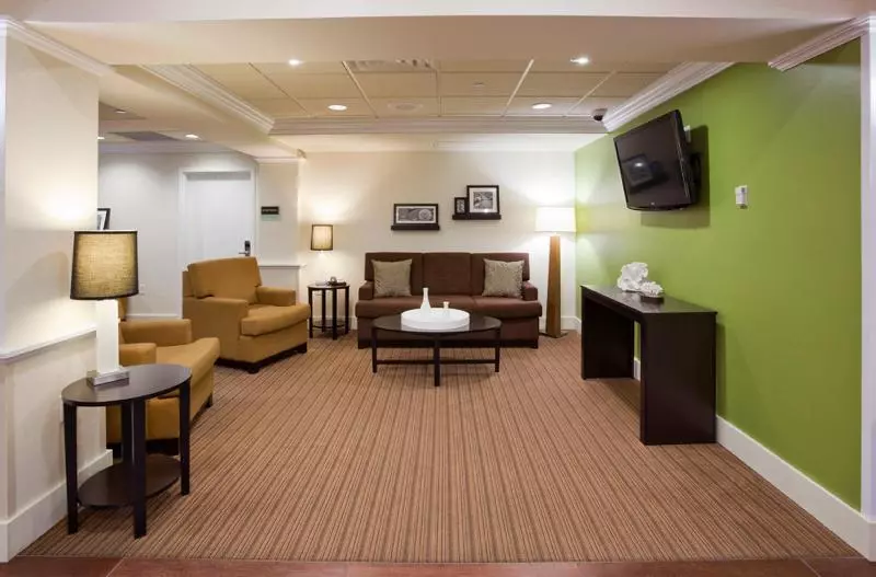 Holiday Inn Express Hotel & Suites Rogers, An Ihg