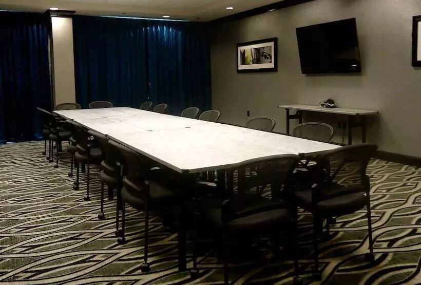 בית מלון כפרי Holiday Inn Express & Suites Charleston Arpt Conv Ctr Area, An Ihg