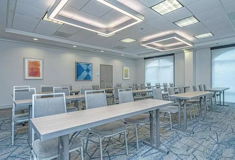 בית מלון כפרי Holiday Inn Express & Suites Charleston Arpt Conv Ctr Area, An Ihg