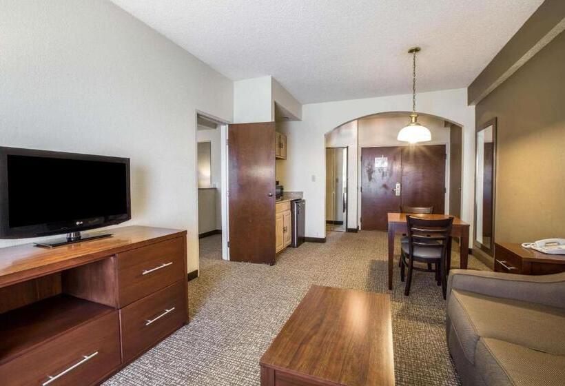 בית מלון כפרי Quality Suites