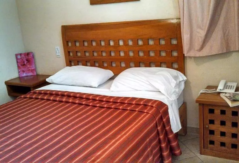 Отель Real Santa María