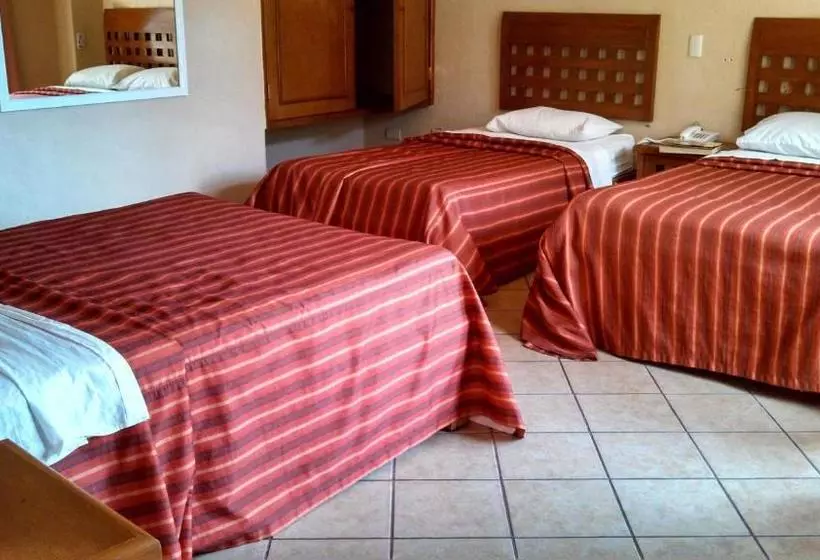 Отель Real Santa María