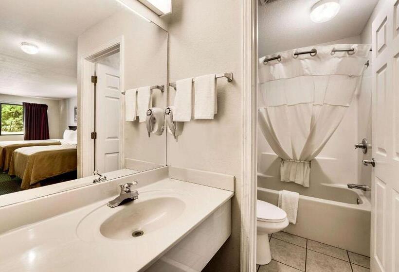 فندق Rodeway Inn