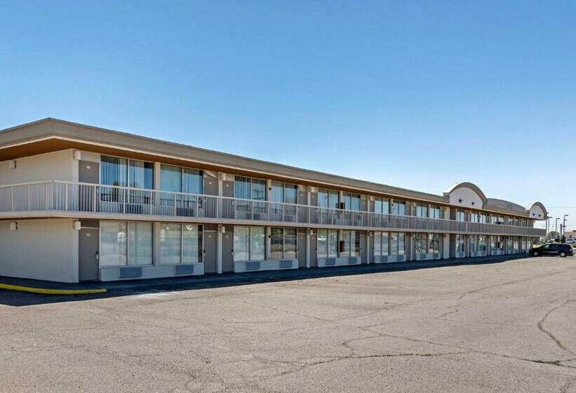 酒店 Suburban Studios Pueblo North