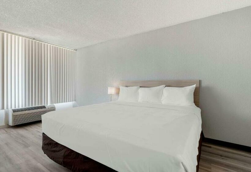 酒店 Suburban Studios Pueblo North